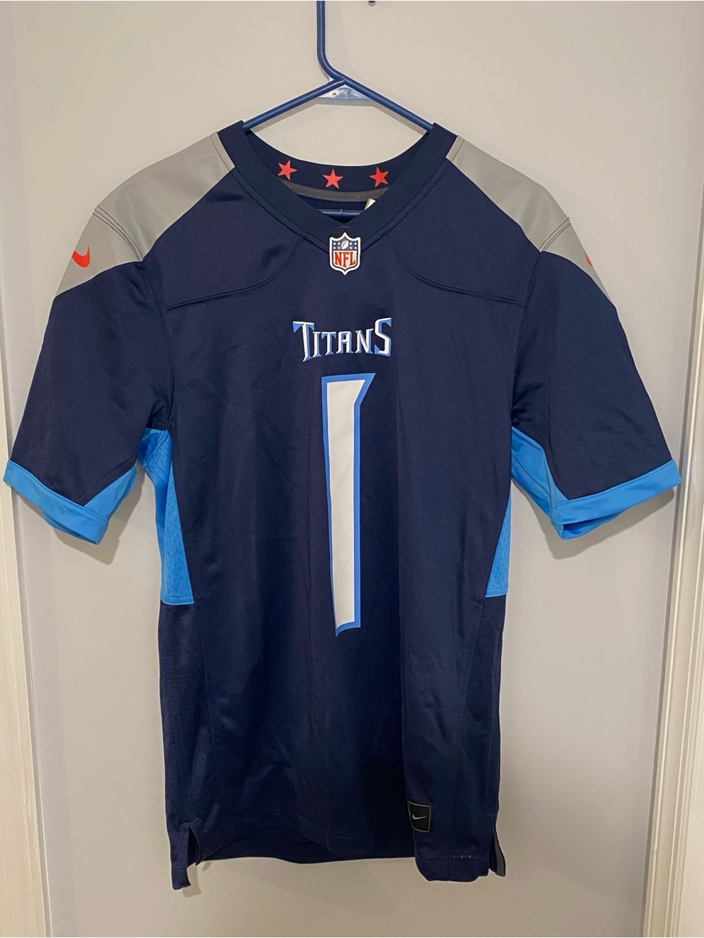 NWT Men’s Nike Cam Ward Tennessee Titans NFL Jersey Size Small